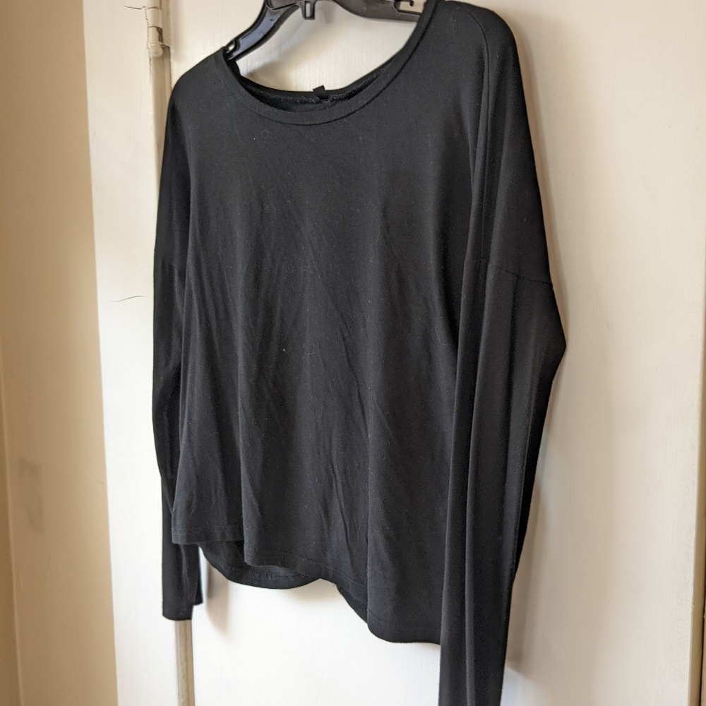 Backless long sleeve black workout exercise T shirt